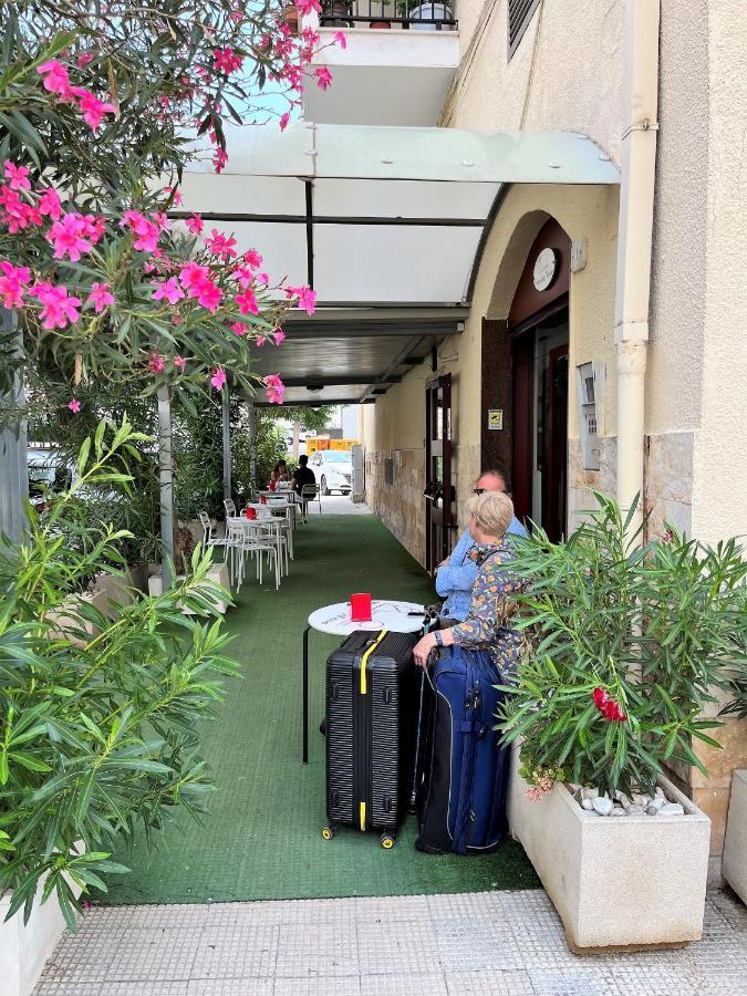 Hotel Lido Vieste Bagian luar foto