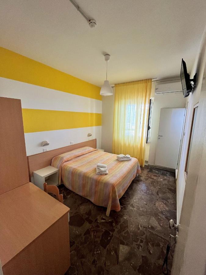Hotel Lido Vieste Bagian luar foto