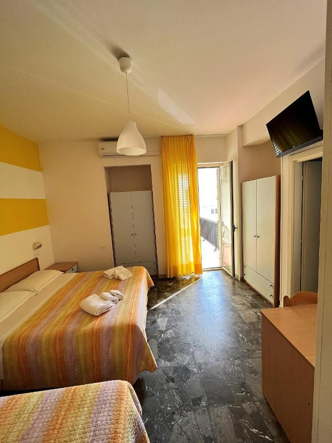 Hotel Lido Vieste Bagian luar foto
