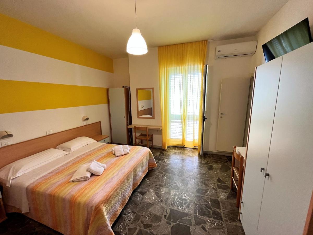 Hotel Lido Vieste Bagian luar foto