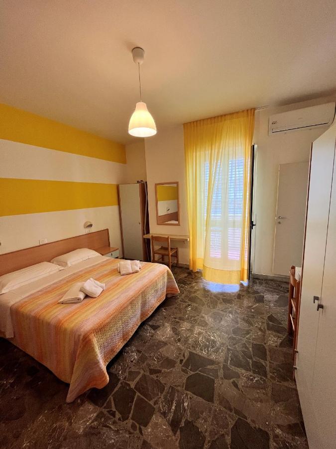 Hotel Lido Vieste Bagian luar foto